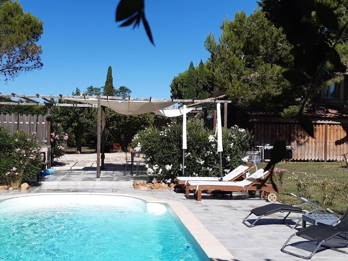 Hotel Le Mazet De L'Amathye Aramon Exterior foto